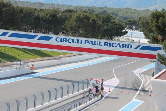 Transfert en taxi privé pour le circuit du castellet 