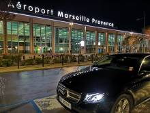 Numéro 1 sur les transferts haut de gamme VTC - Grande remise à Marseille - Mercedes Classe S Limousine - Mercedes Classe V 6 places luxe avec Chauffeur Privé Bilingue